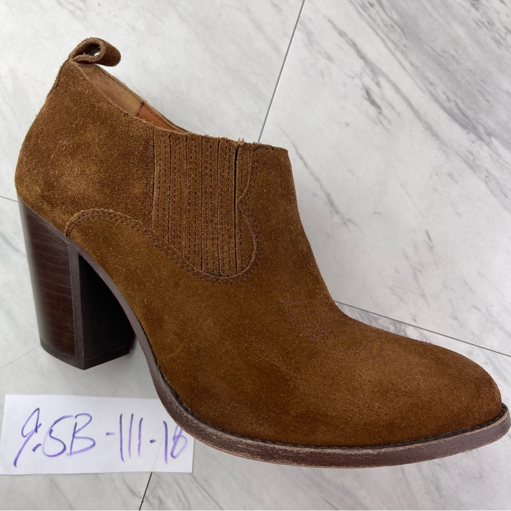 •Frye women’s 9.5 B brown suede leather ankle booties heels shoes Mexico